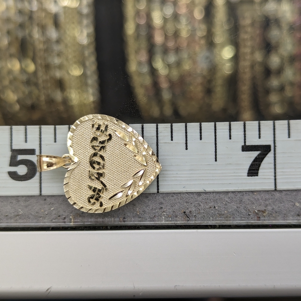 10kt Real Gold Heart Pendant - Picture 4 of 5